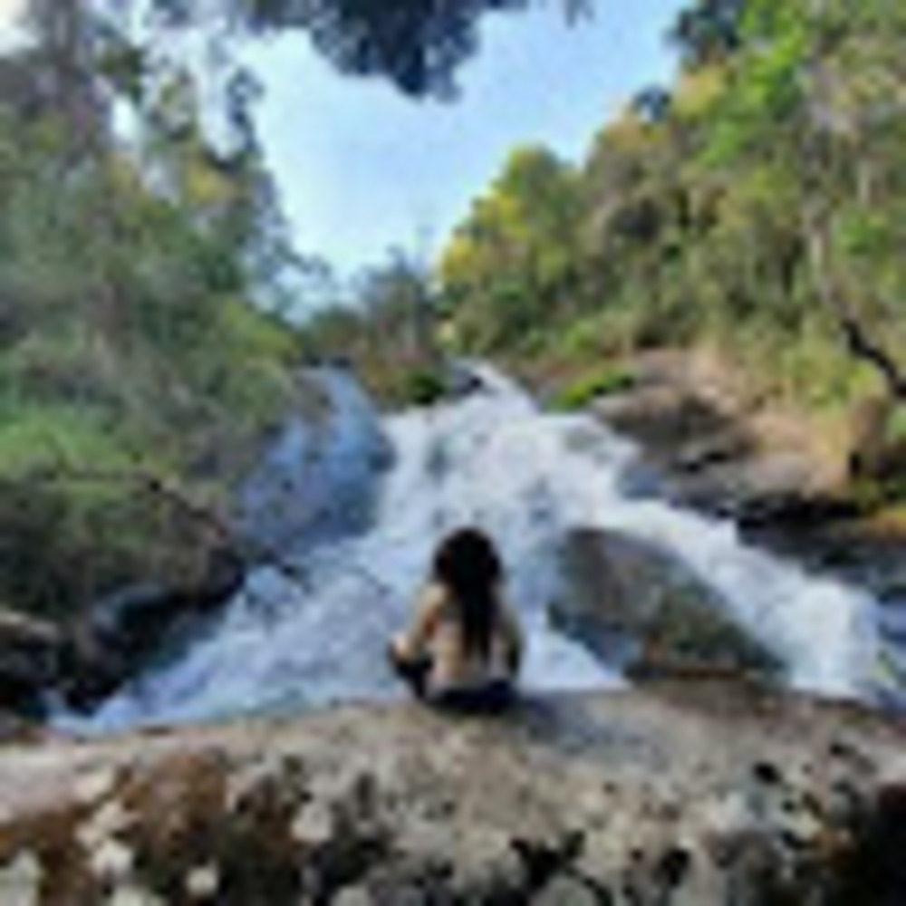 Meet your Posher, Elizabeth